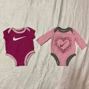 Nike Baby Girl Onesie Bodysuit Clothes Bundle, Size Newborn 0-3 month